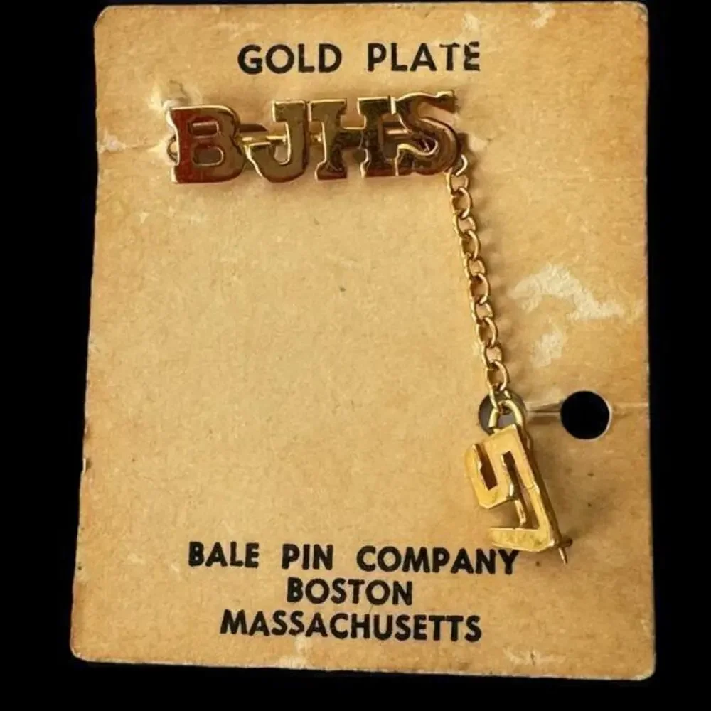 Bale Pin Company BJHS 1957 NWT Brooch Class Pin Gold Plated Boston High School